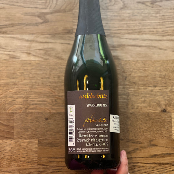 Weinhof Waldschütz, Sparkling Extra Dry, NV, Austria