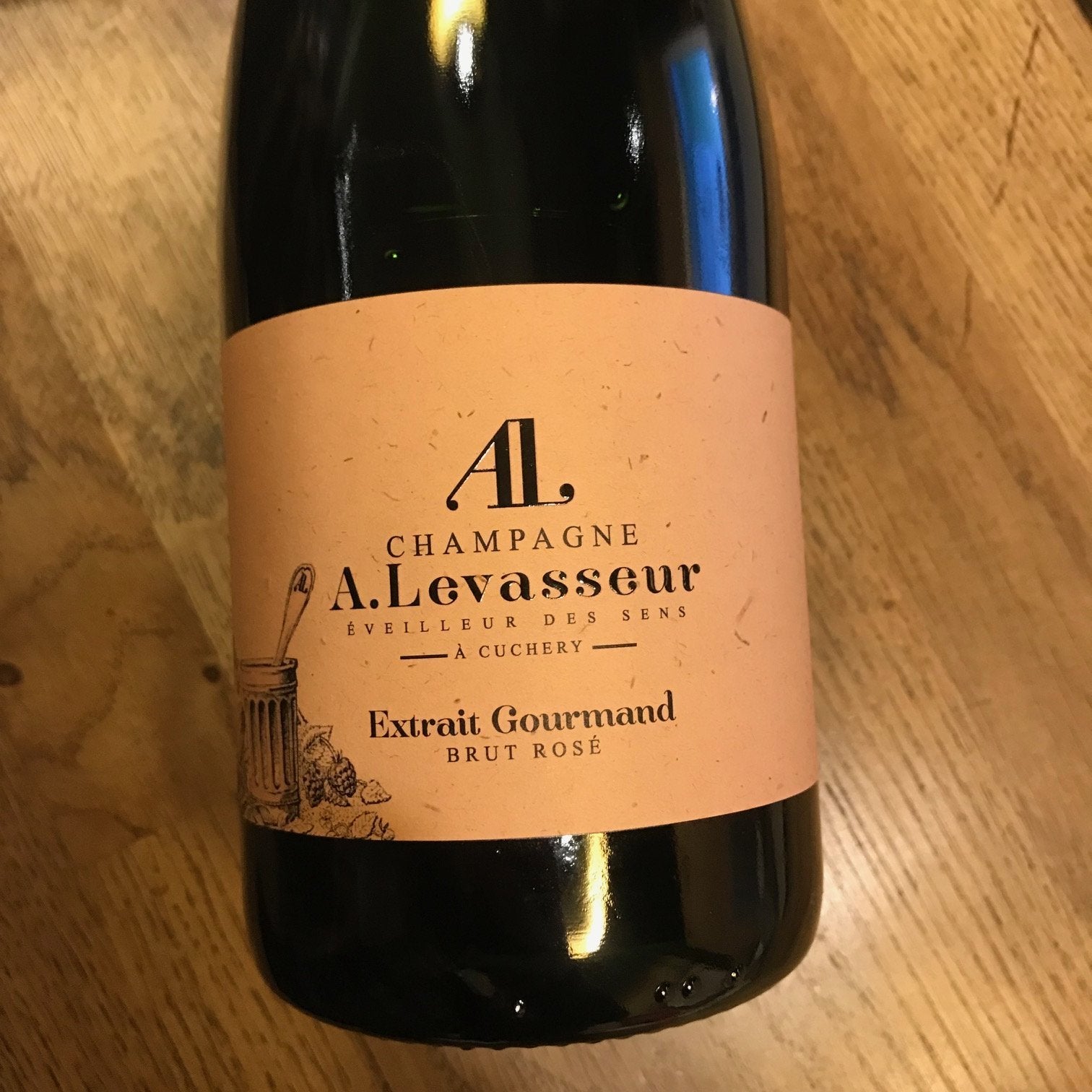 Extrait Gourmand Rose Champagne NV, Levasseur, France - Vindinista